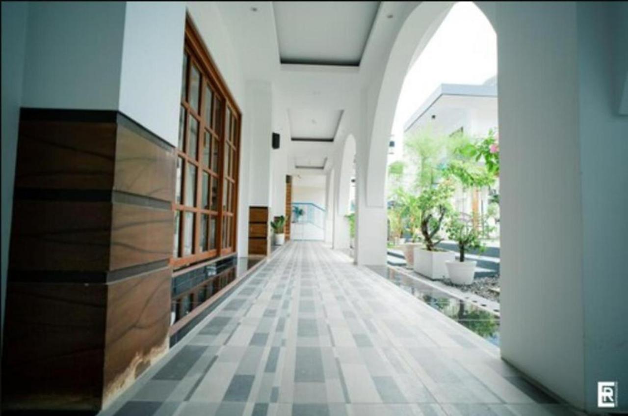 Bernese Resort Hotel Powered By Cocotel Ligao ภายนอก รูปภาพ
