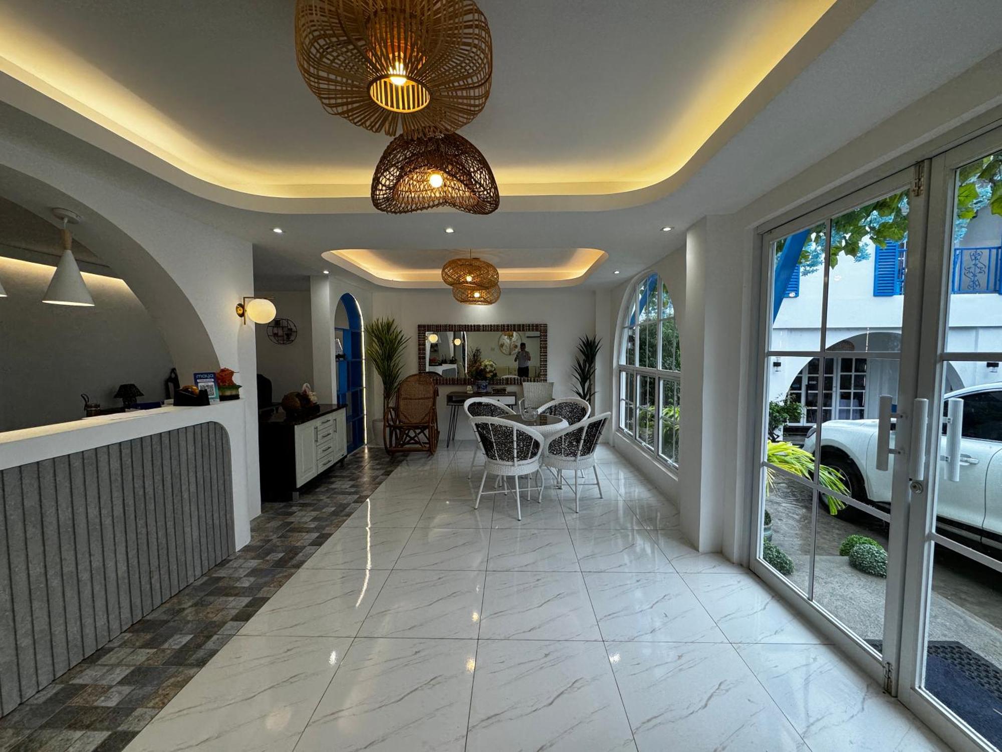 Bernese Resort Hotel Powered By Cocotel Ligao ภายนอก รูปภาพ