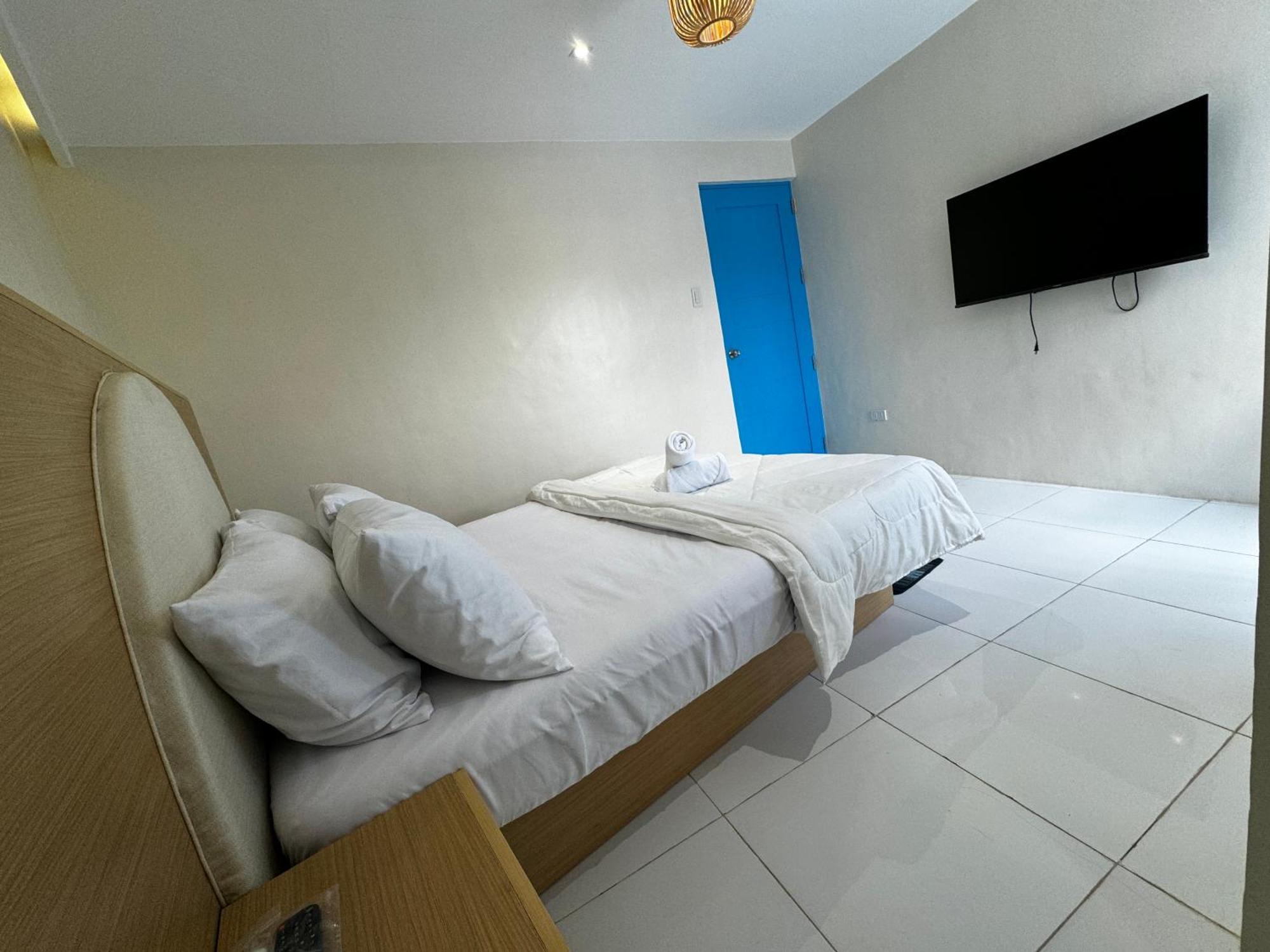 Bernese Resort Hotel Powered By Cocotel Ligao ห้อง รูปภาพ
